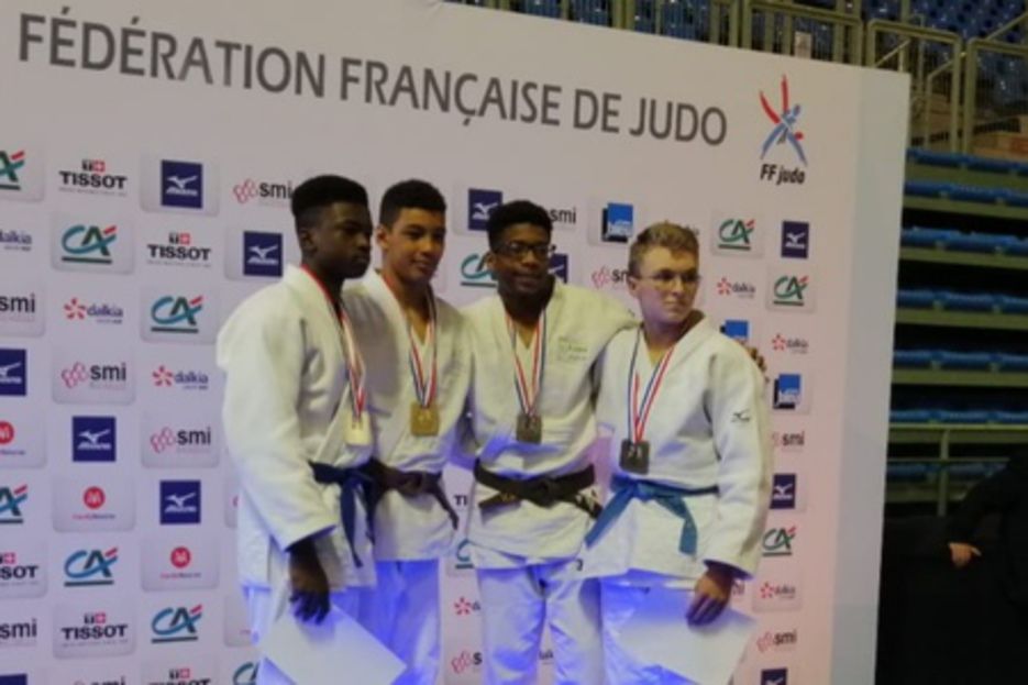 MEDAILLE DE BRONZE ALY BYRAM ESBM